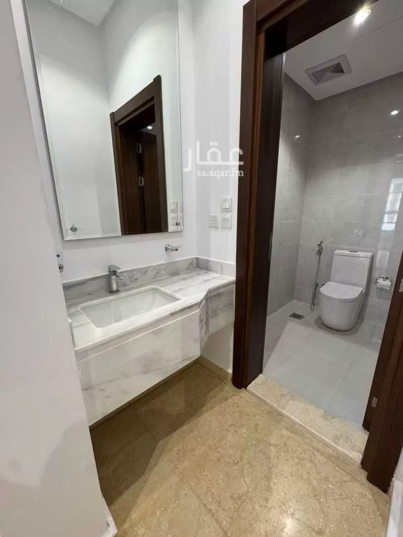 فيلا 8 غرف في الكوثر 8