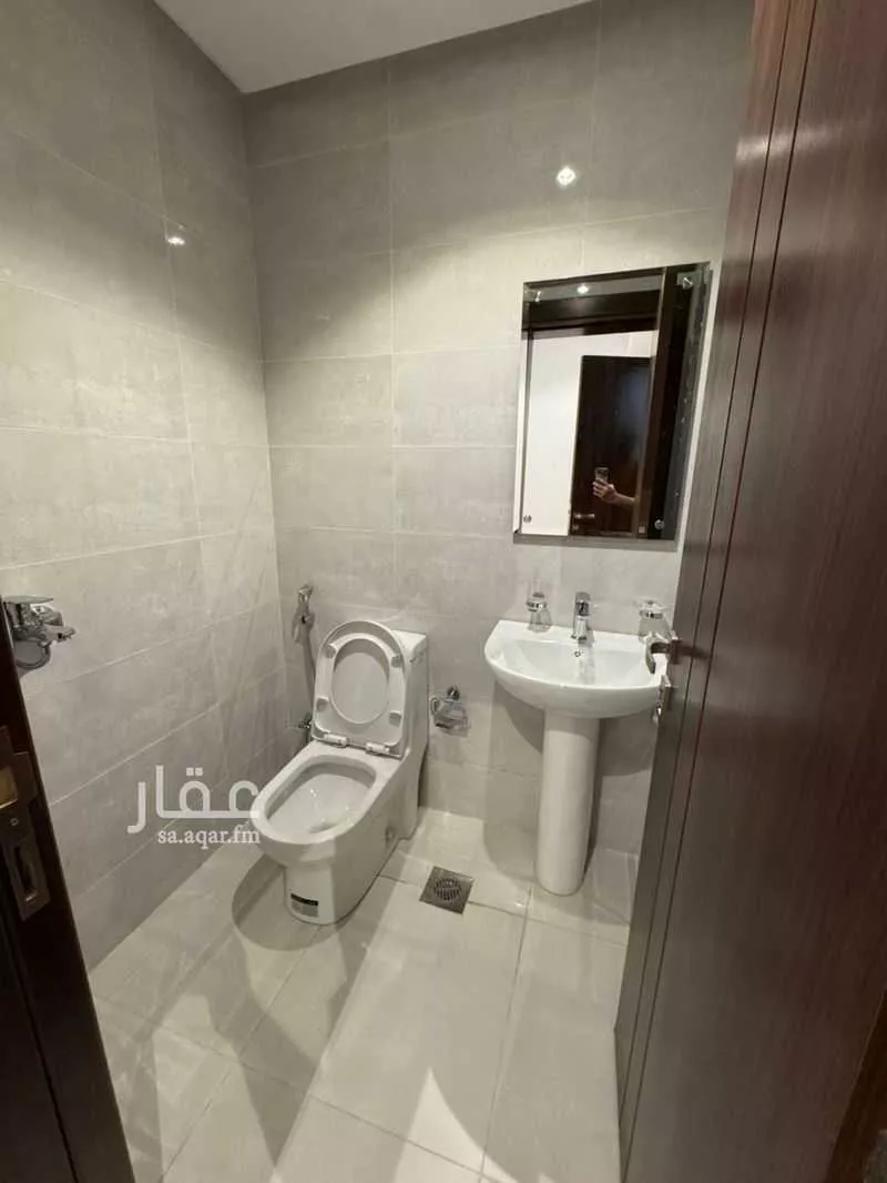 فيلا 8 غرف في الكوثر 10