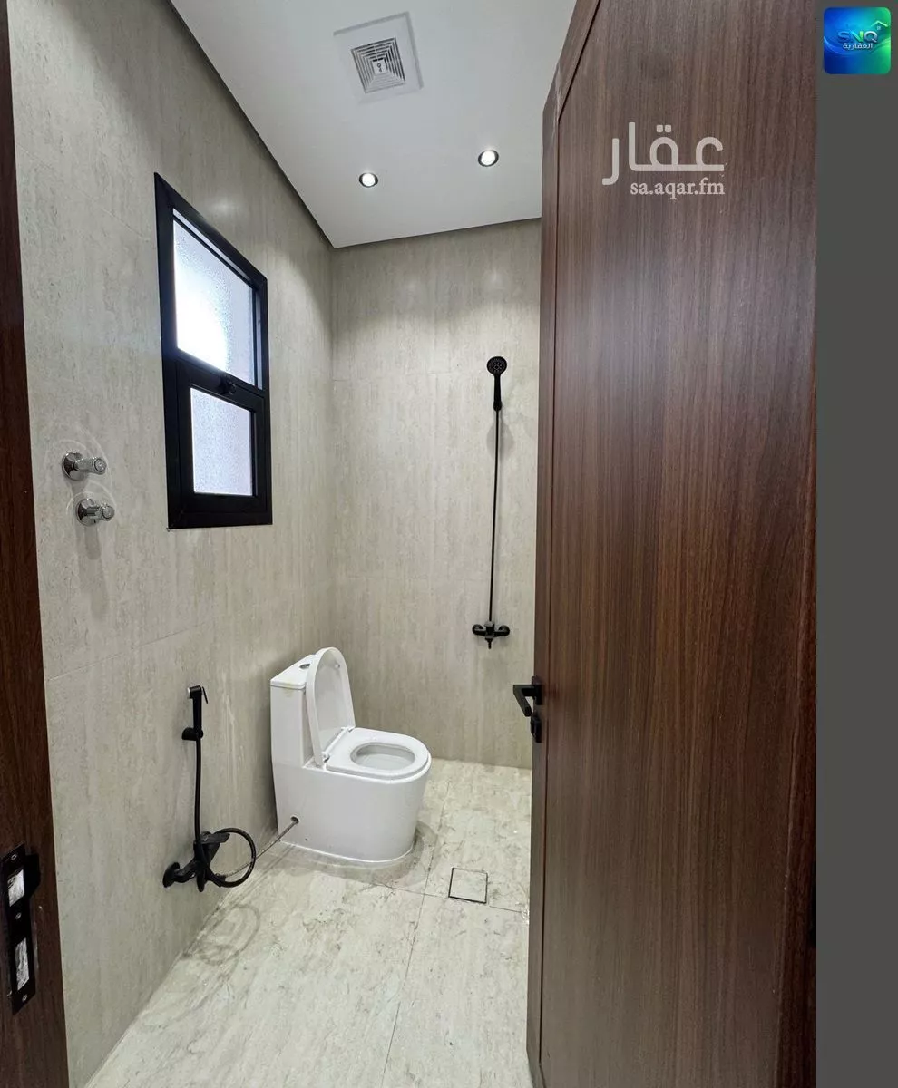 فيلا 7 غرف في ضاحية الملك فهد 13