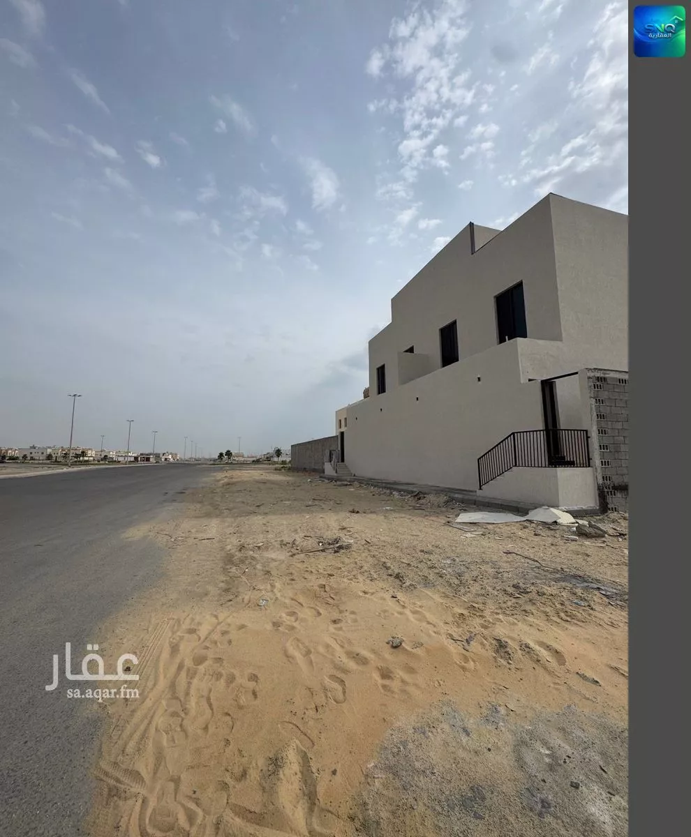 فيلا 7 غرف في ضاحية الملك فهد 4