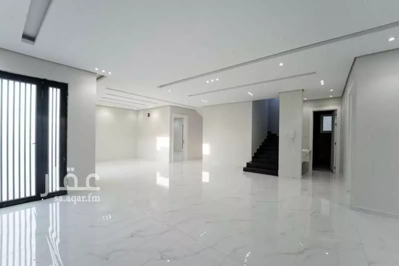 5 bedroom villa in Al Amal 3