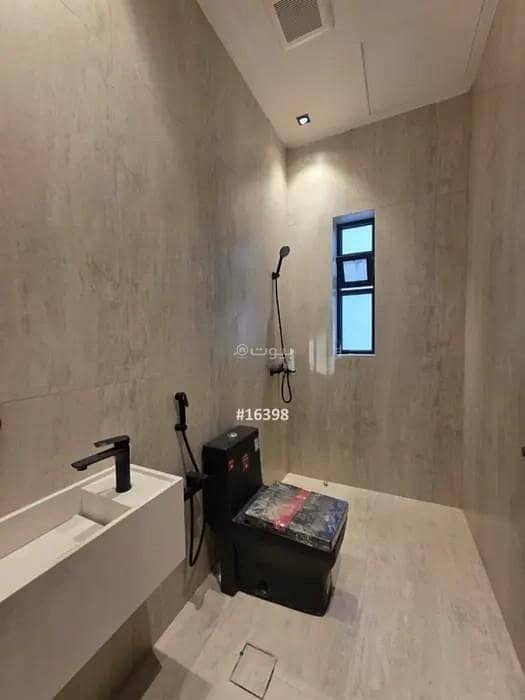 4 bedroom villa in Al Bayan, Riyadh 10