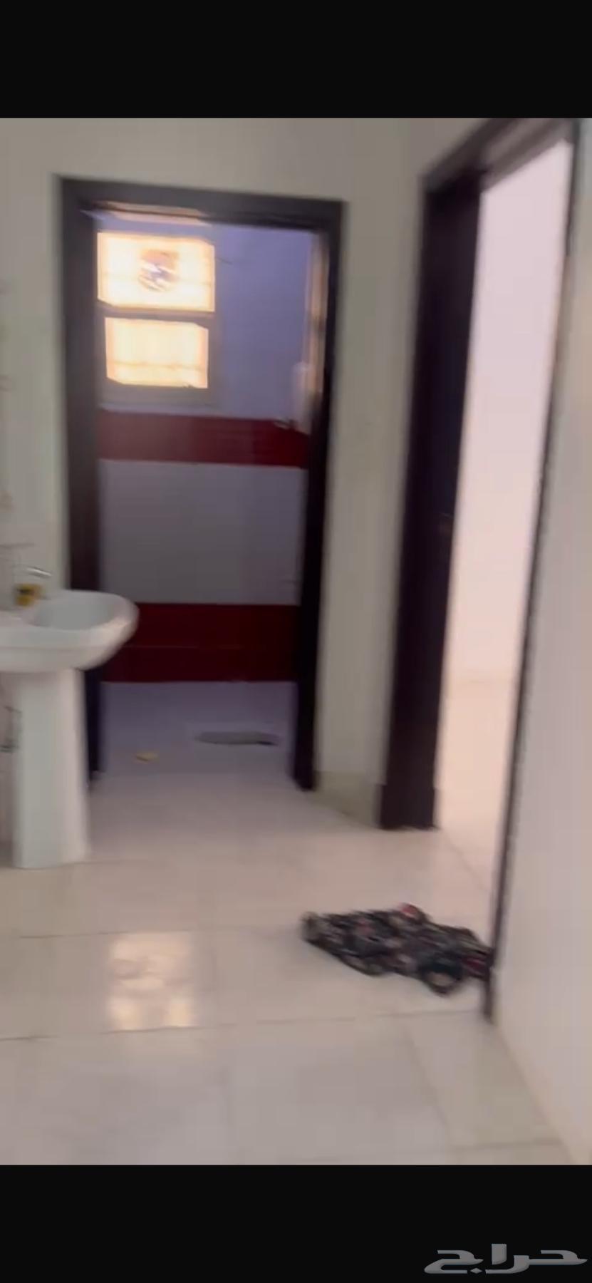 شقة 3 غرف في الرمال 10