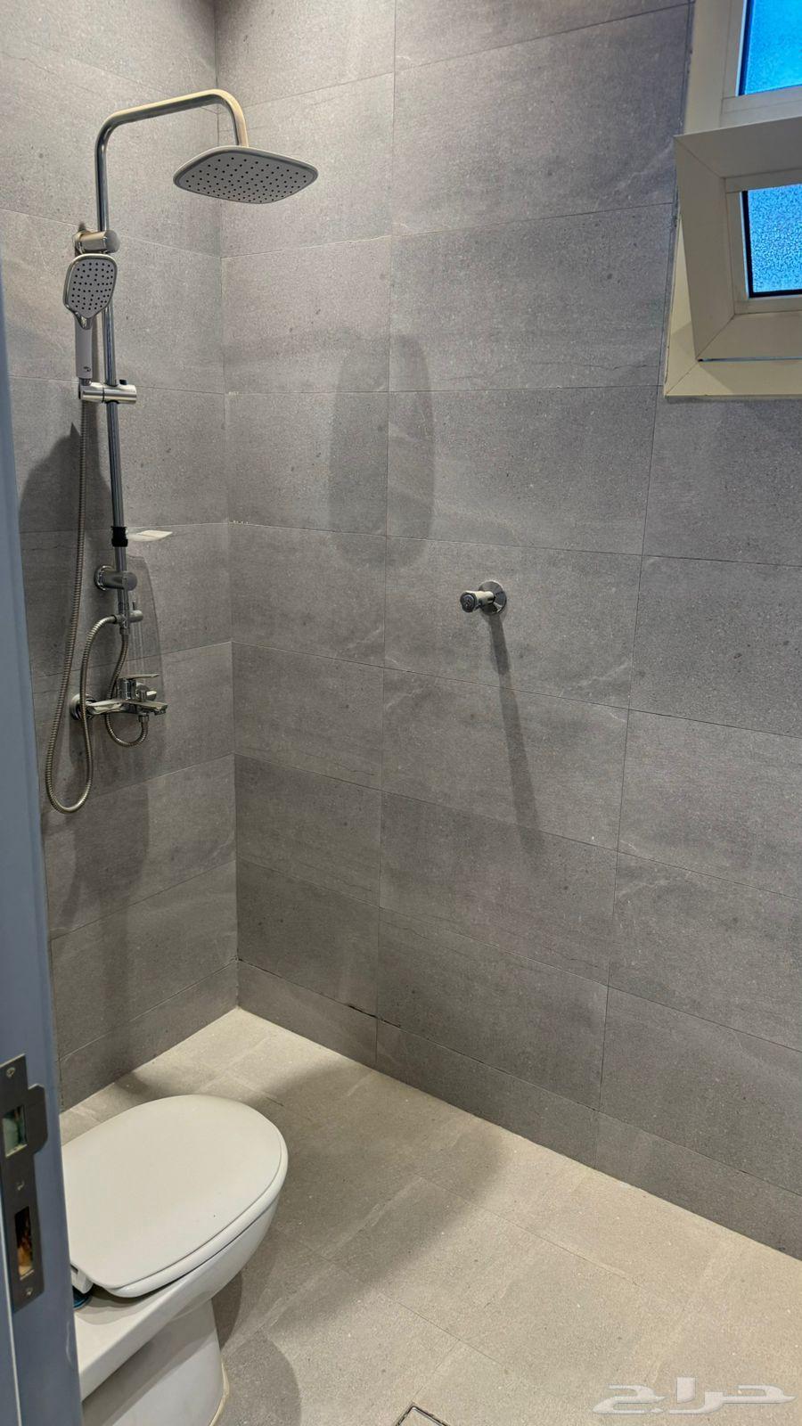 فيلا 6 غرف في المهدية 5