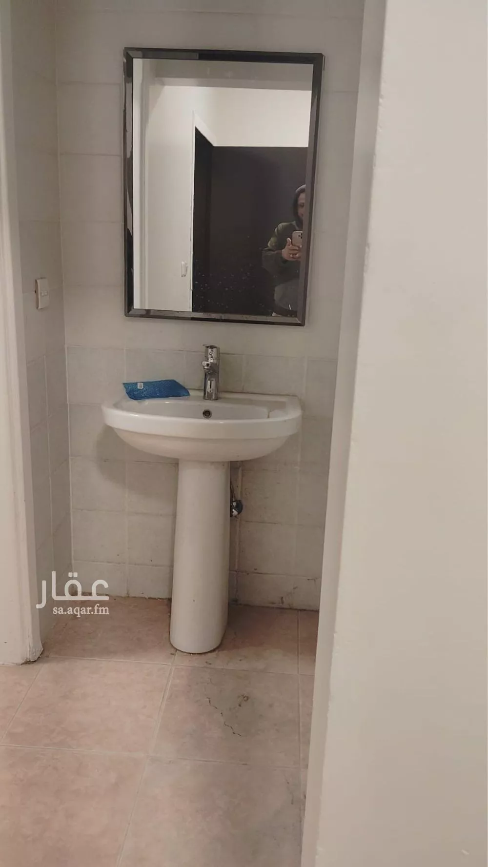 شقة 3 غرف في الملقا 10