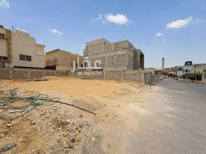 أرض 425 م² في النخيل 4