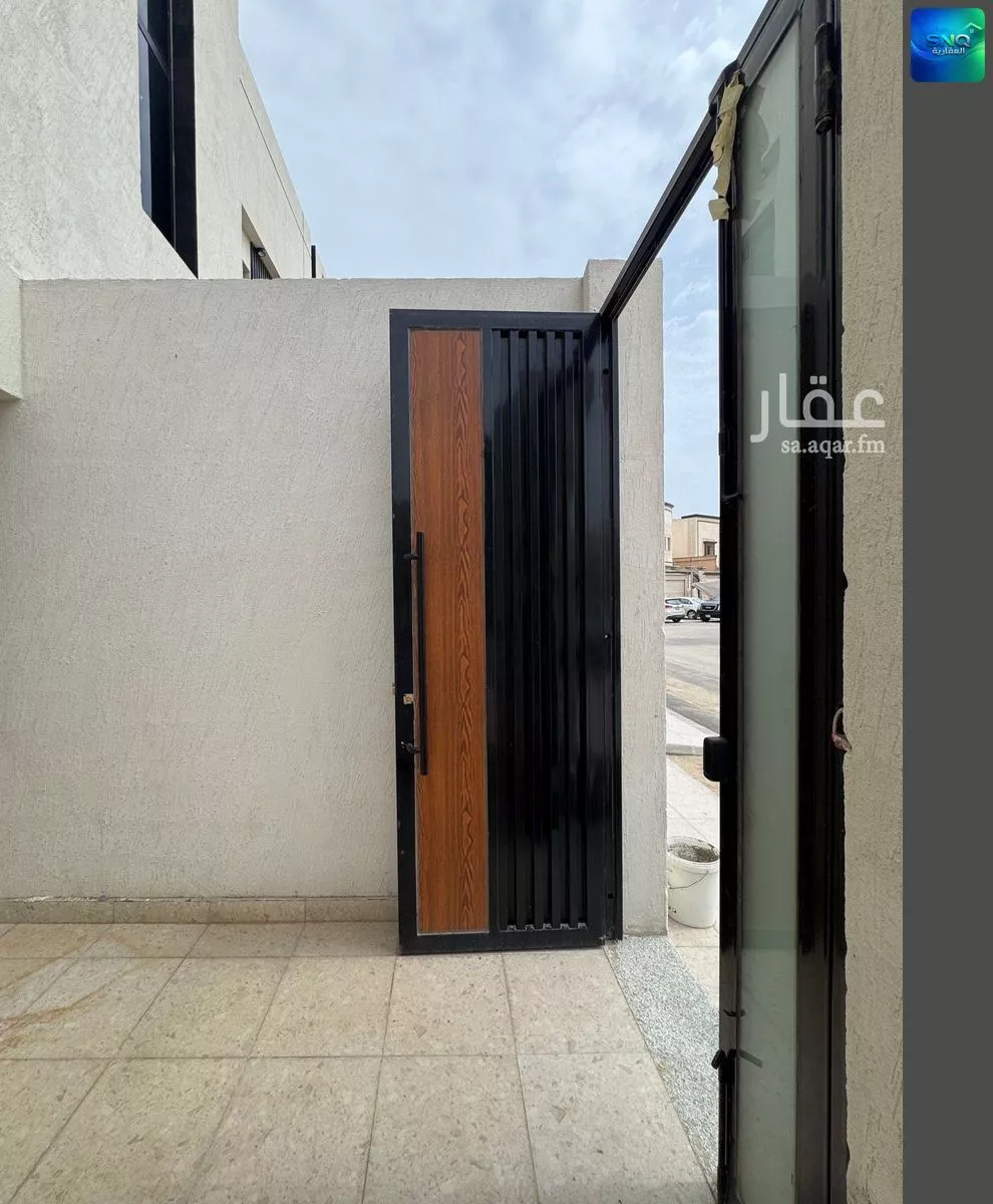 شقة 5 غرف في ضاحية الملك فهد 5