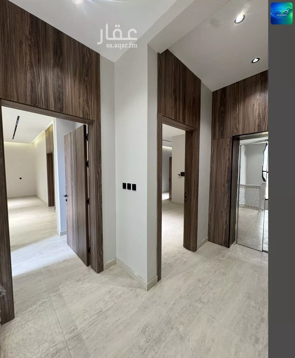 شقة 5 غرف في ضاحية الملك فهد 8