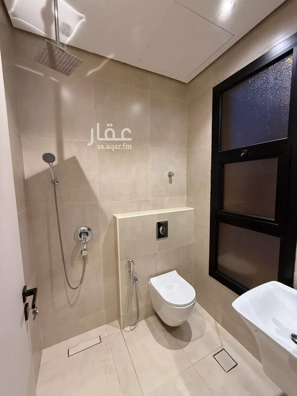 شقة 4 غرف في العارض 9