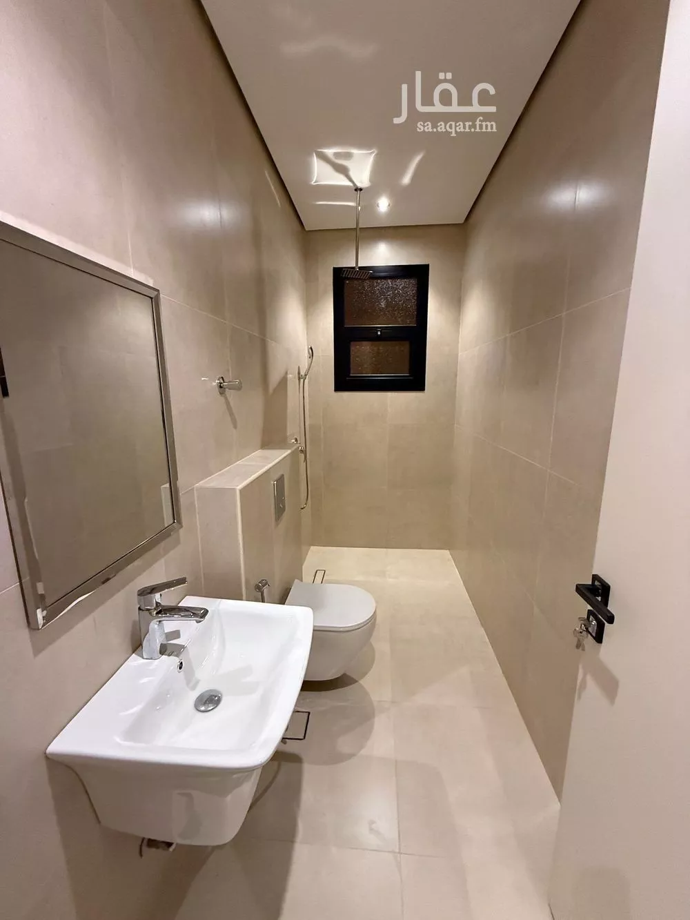 شقة 4 غرف في العارض 10