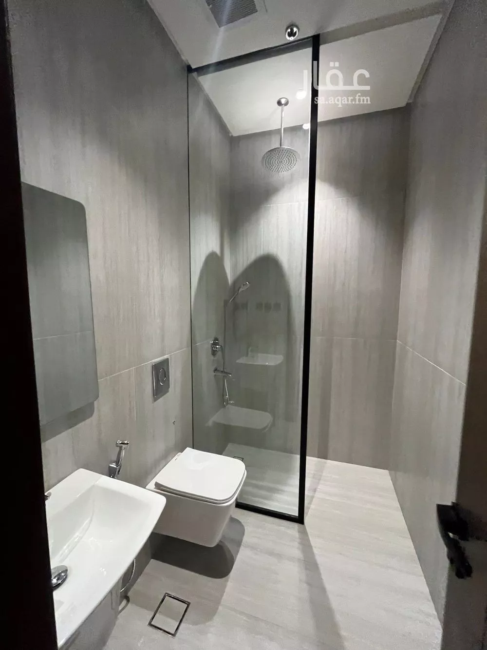 3 bedroom apartment in Al Malqa 12