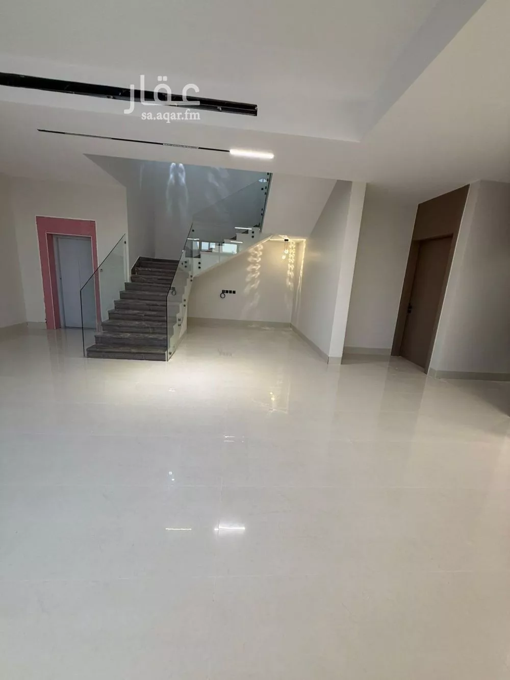 فيلا 6 غرف في المهدية 12