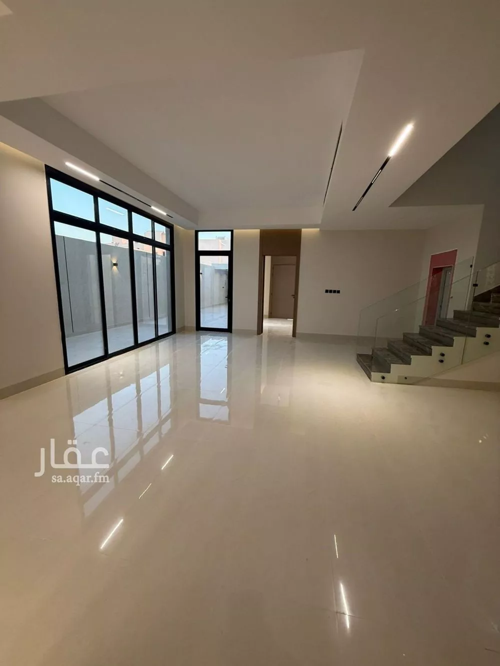 فيلا 6 غرف في المهدية 8