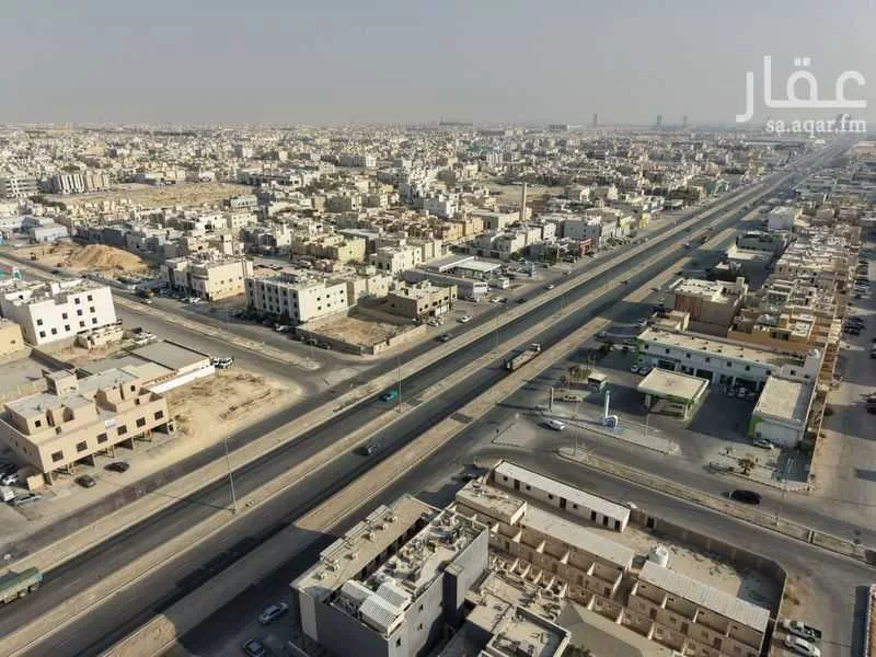 أرض 885 م² في العارض 3