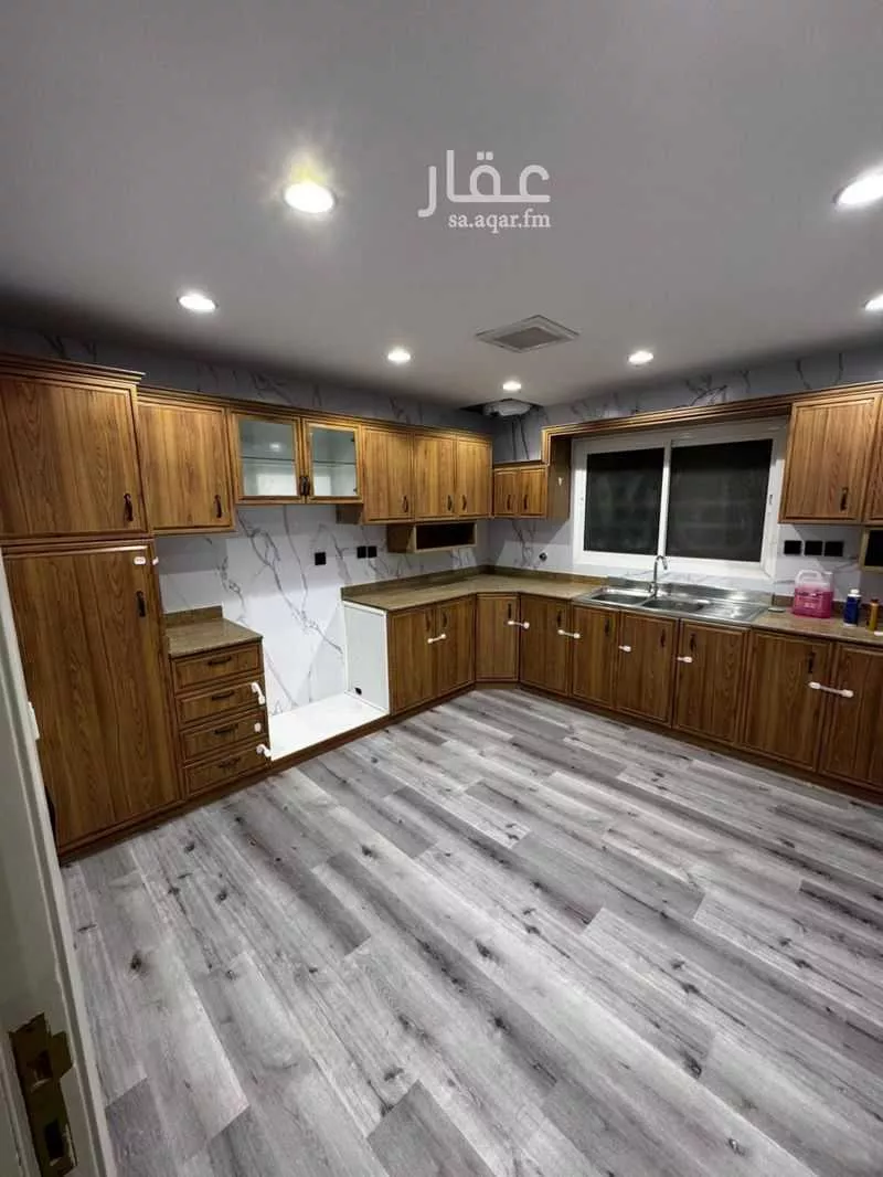 شقة 4 غرف في الفلاح 7