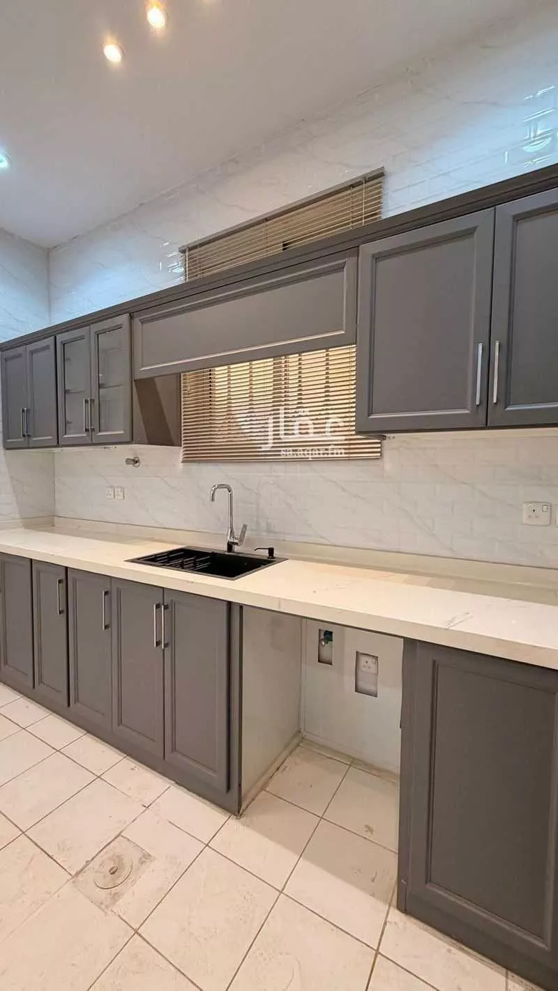 4 bedroom apartment in Al Qadisiyah 5