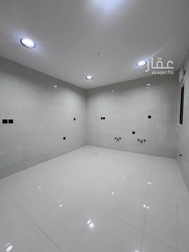 شقة 5 غرف في البحيرات 6