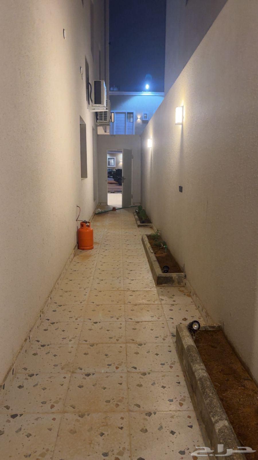 شقة 5 غرف في ظهرة لبن 12