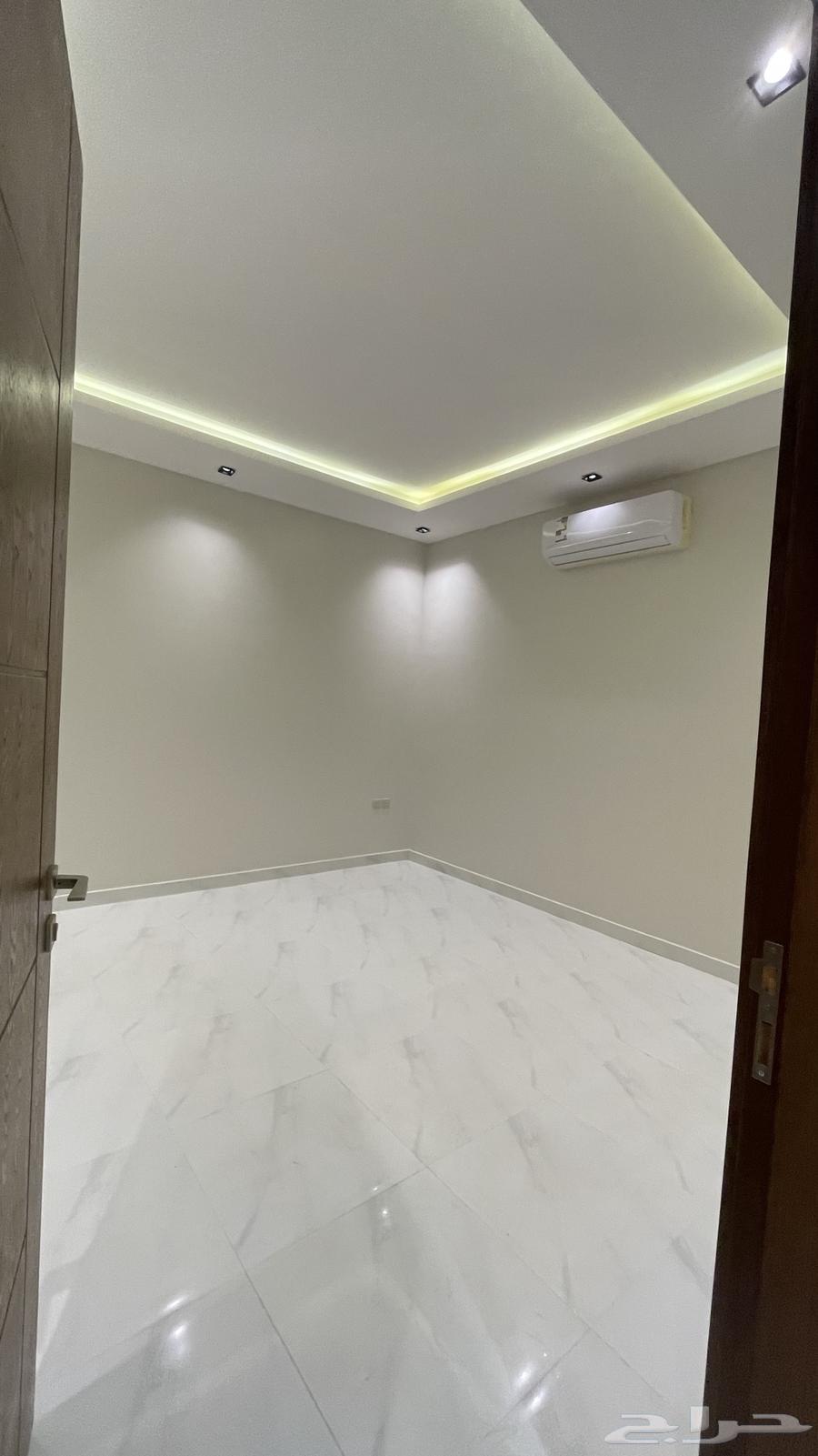 شقة 5 غرف في العريجاء الغربية 13