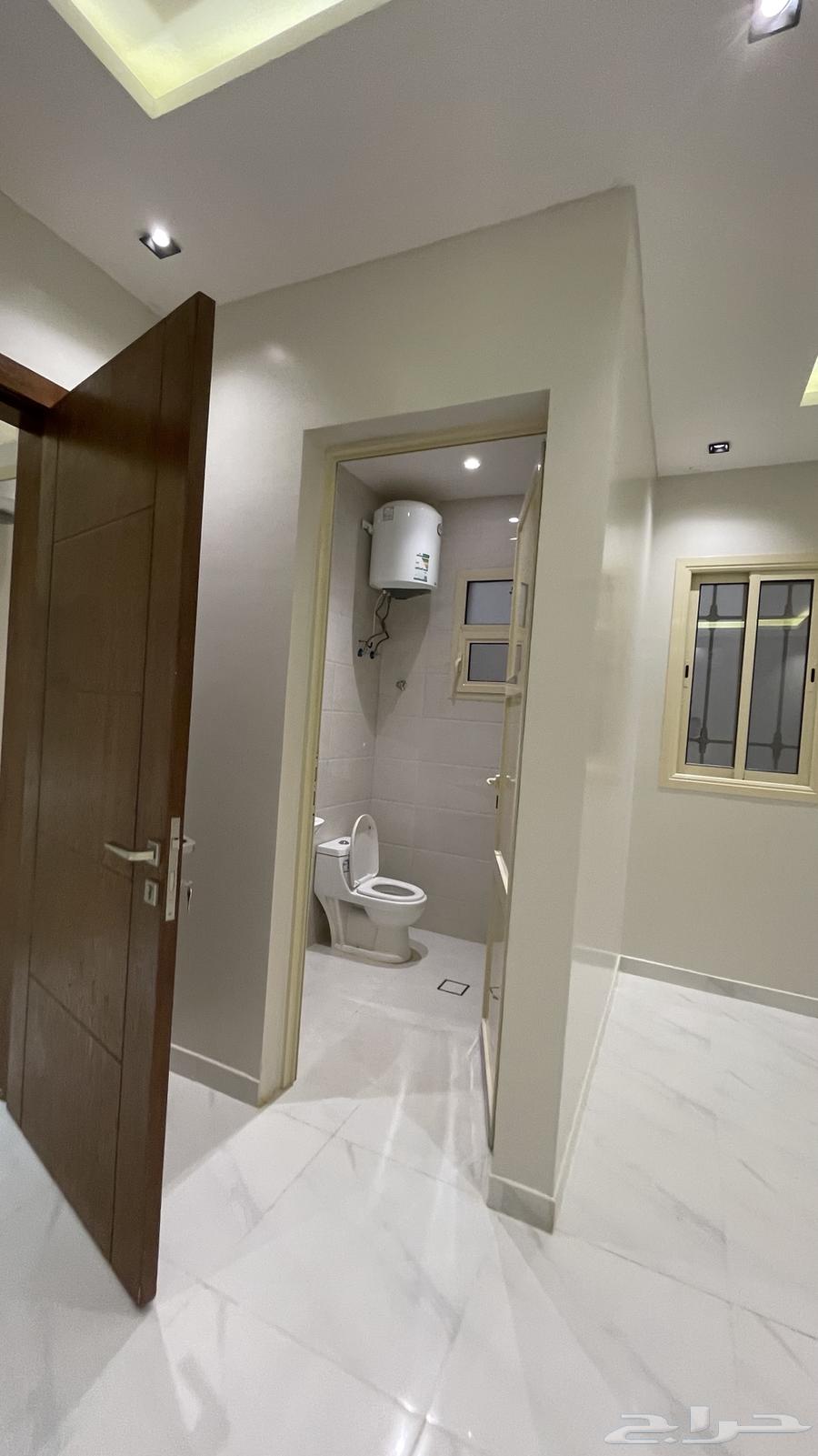 شقة 5 غرف في العريجاء الغربية 15