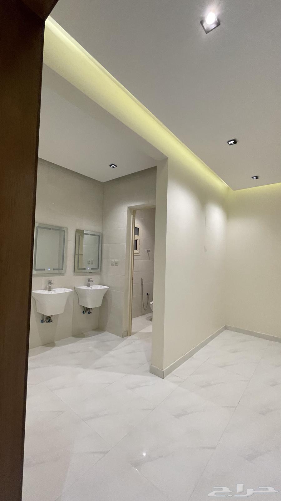 شقة 5 غرف في العريجاء الغربية 5