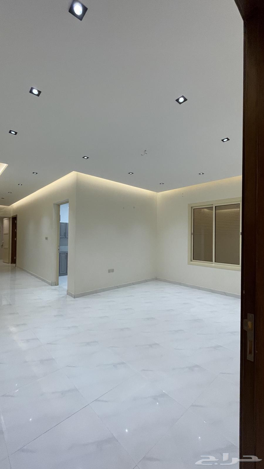 شقة 5 غرف في العريجاء الغربية 6