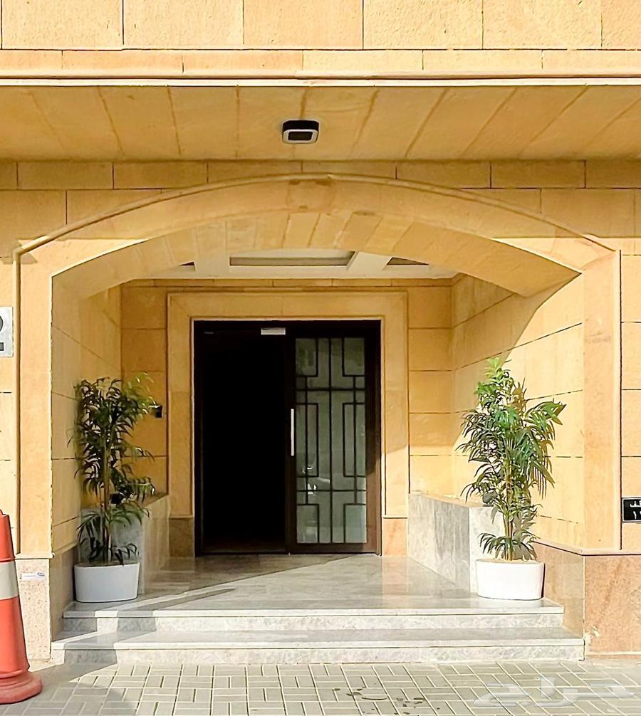 شقة 3 غرف في الملقا 2