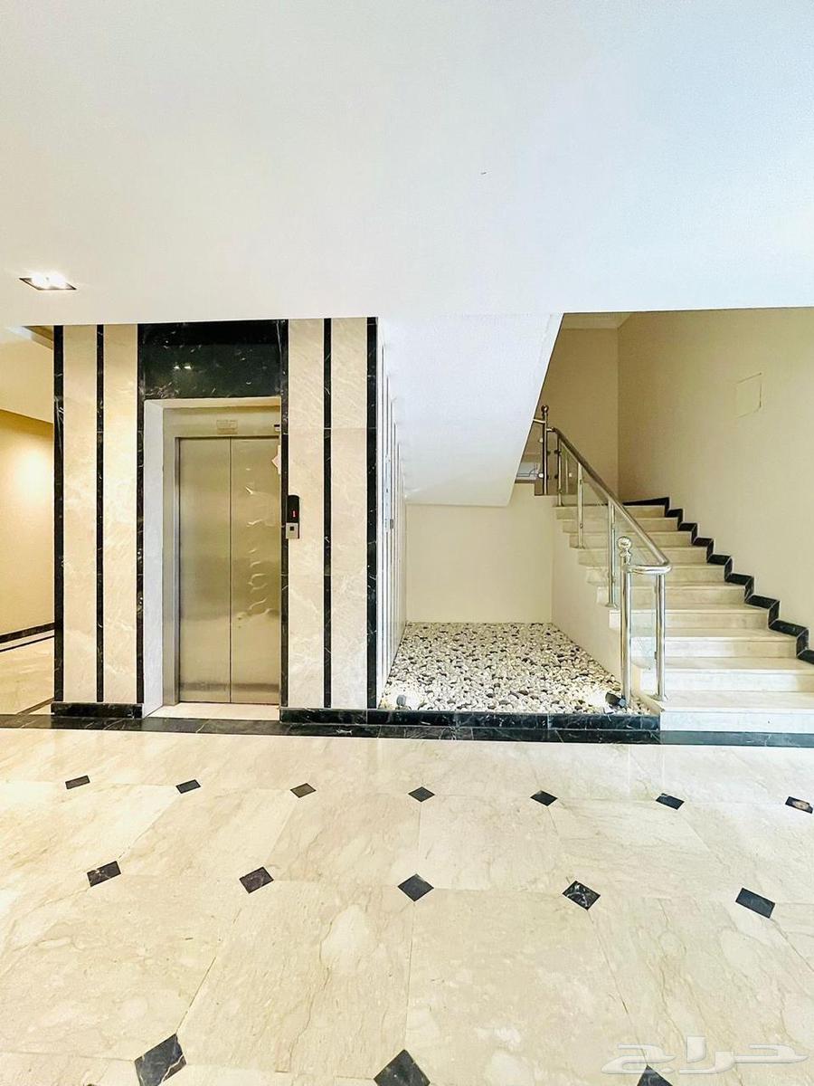 شقة 3 غرف في الملقا 4