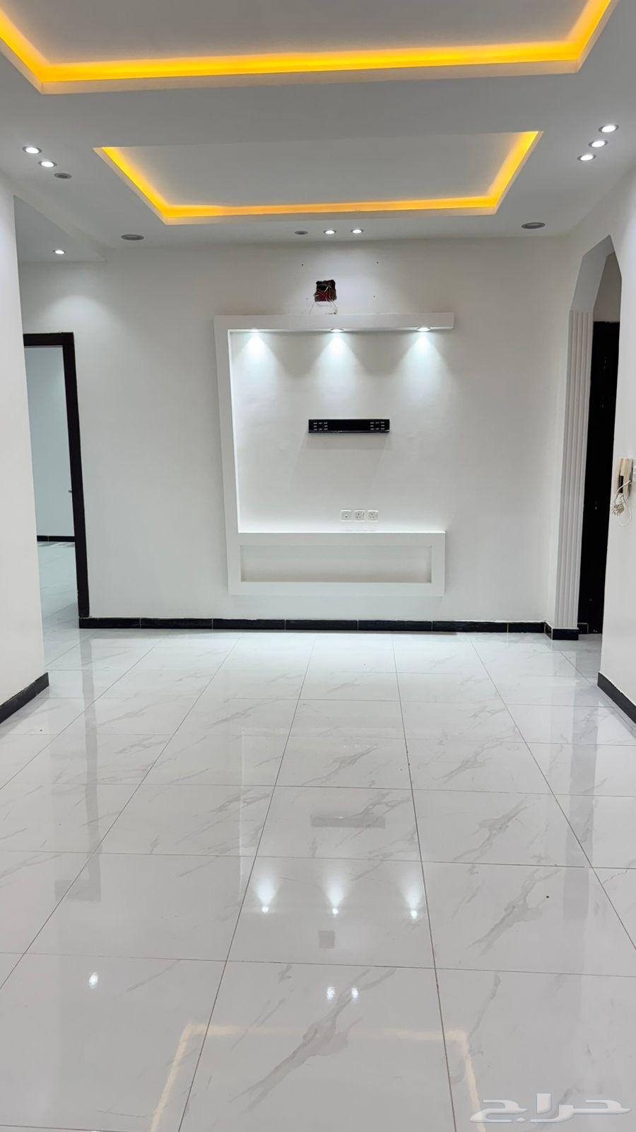 شقة 3 غرف في الرمال 8