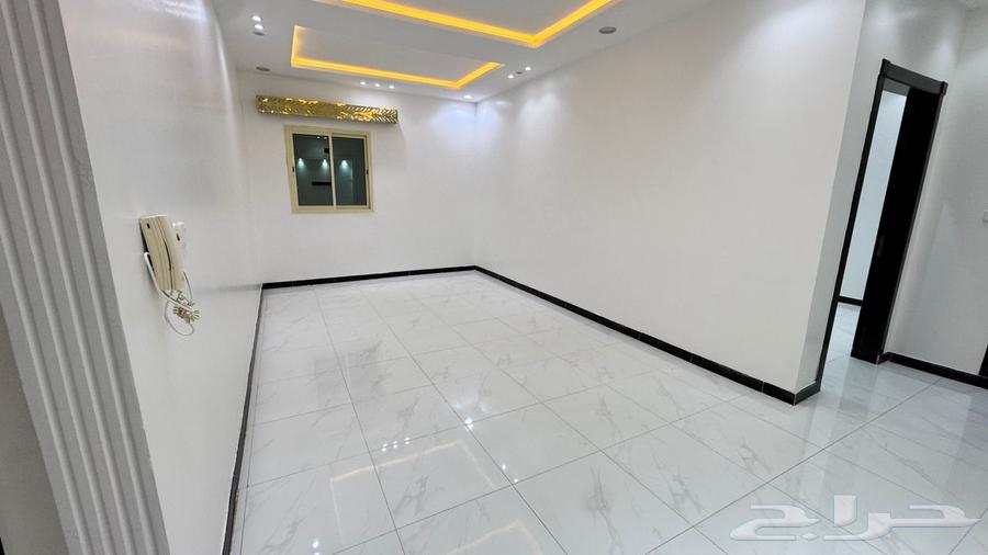 شقة 3 غرف في الرمال 9