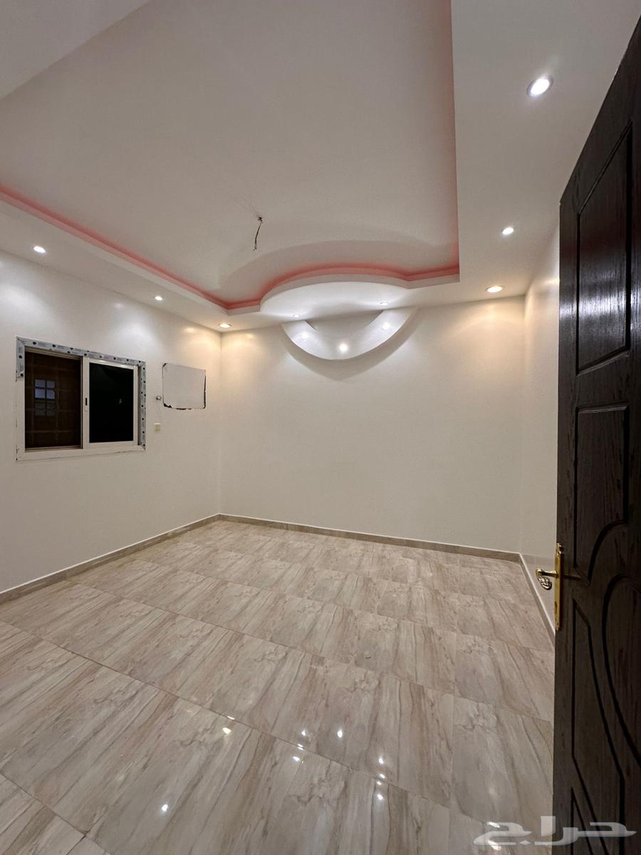 شقة 4 غرف في القادسية 7