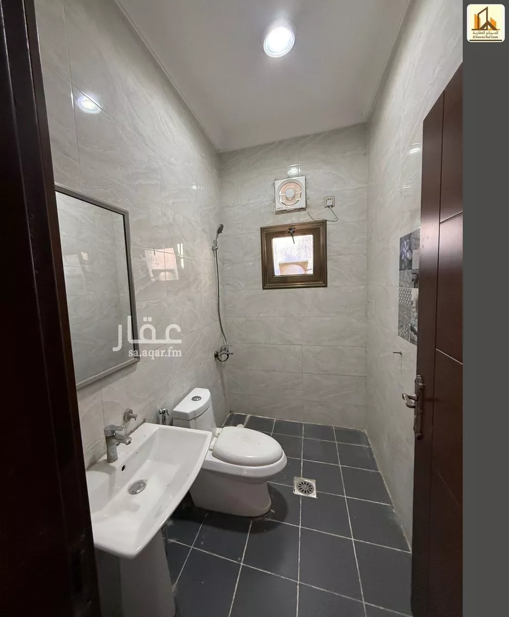 4 bedroom apartment in Al Hamdaniyah 10
