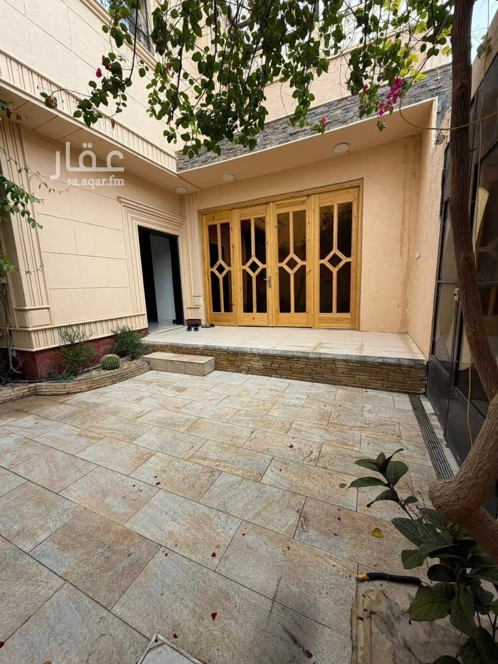 5 bedroom villa in Qurtubah 6