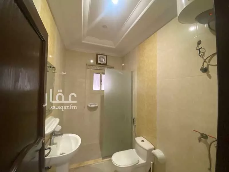 شقة 4 غرف في الزهراء 10