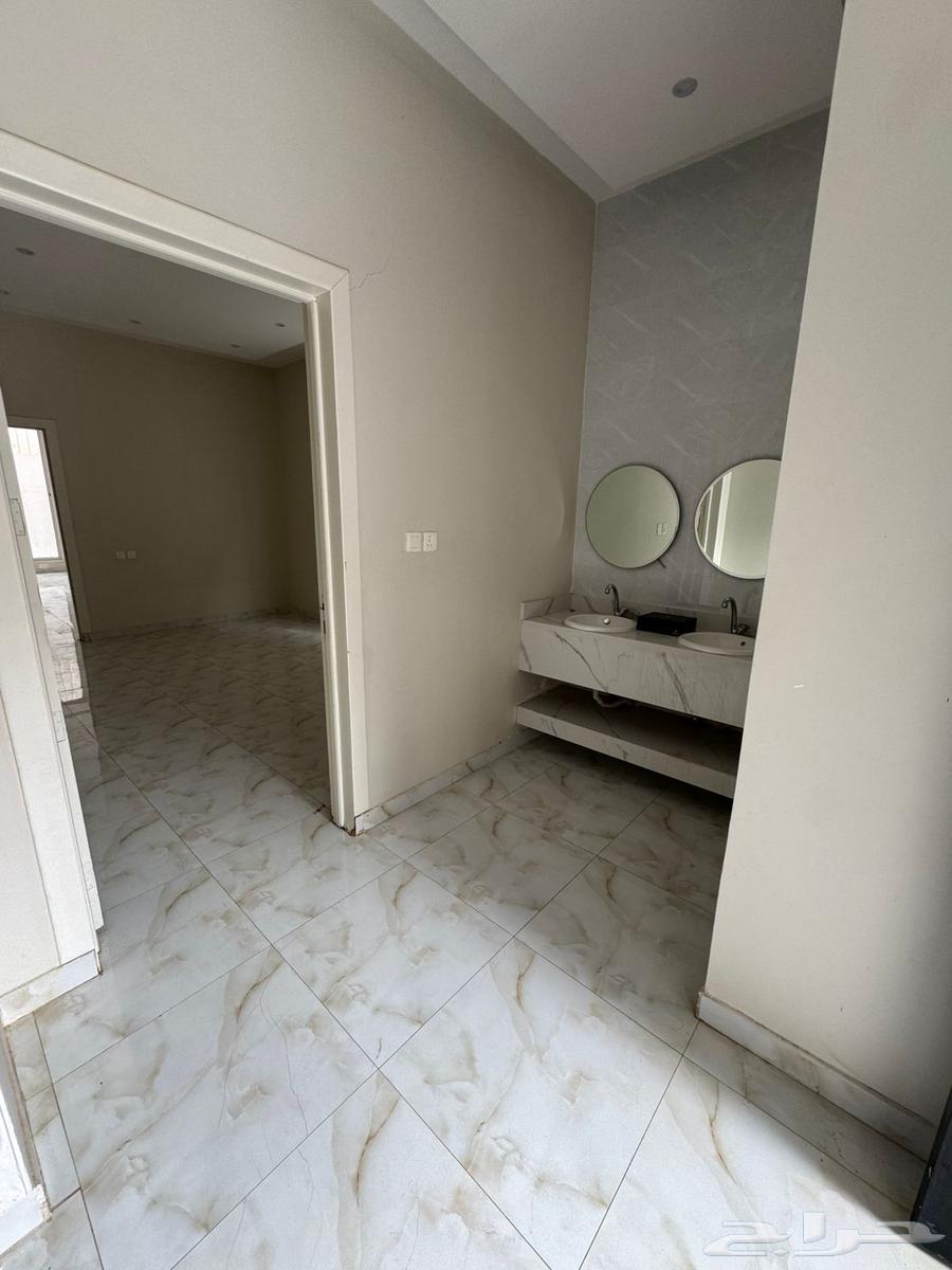 فيلا 5 غرف في طويق 6