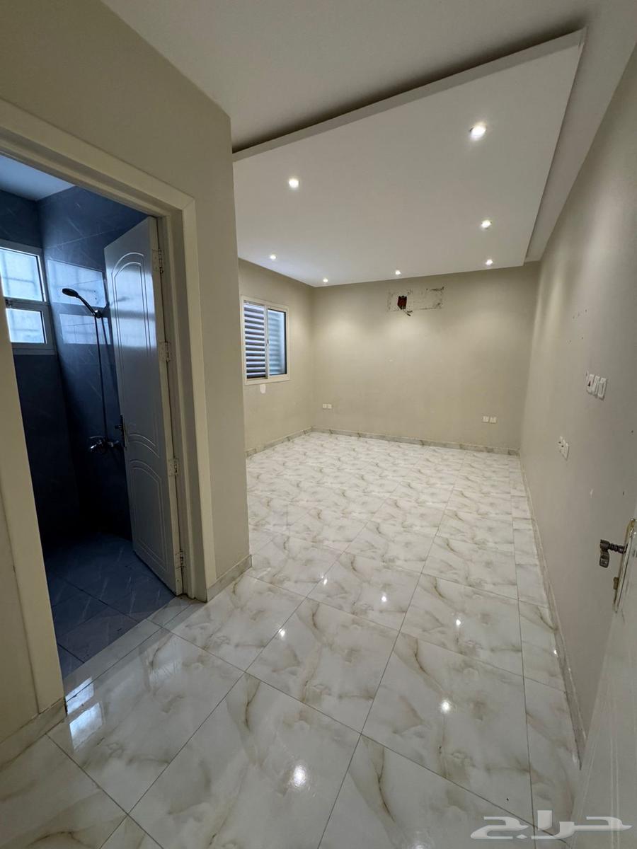 فيلا 5 غرف في طويق 7