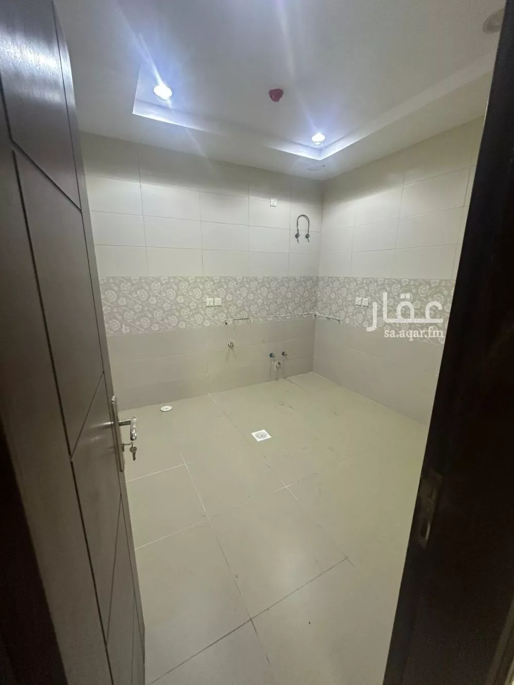 شقة 5 غرف في العزيزية 11