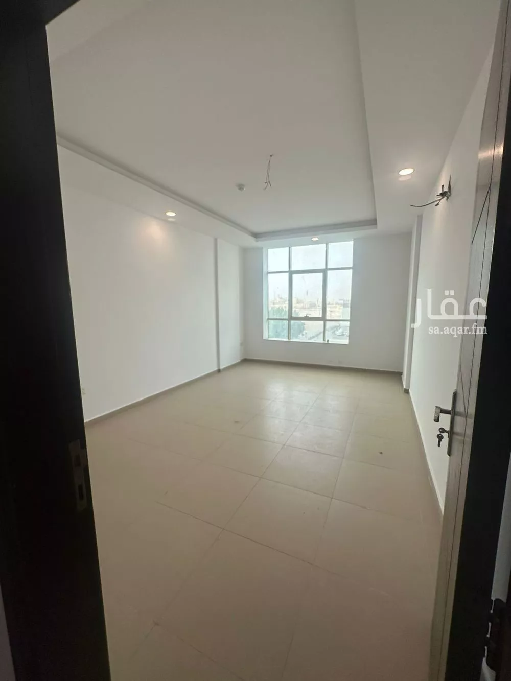 شقة 5 غرف في العزيزية 4