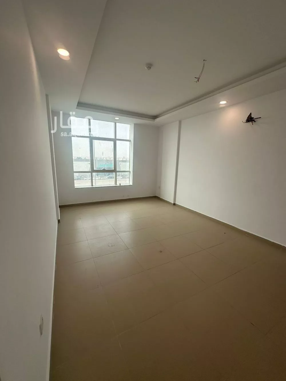 شقة 5 غرف في العزيزية 8