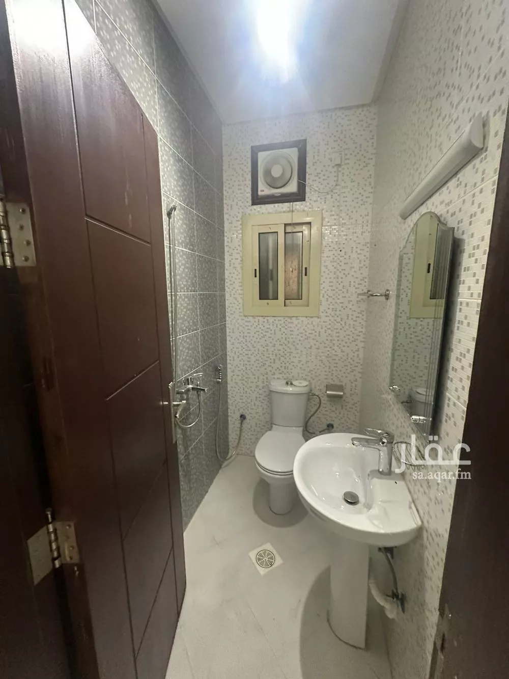 شقة 5 غرف في العزيزية 9