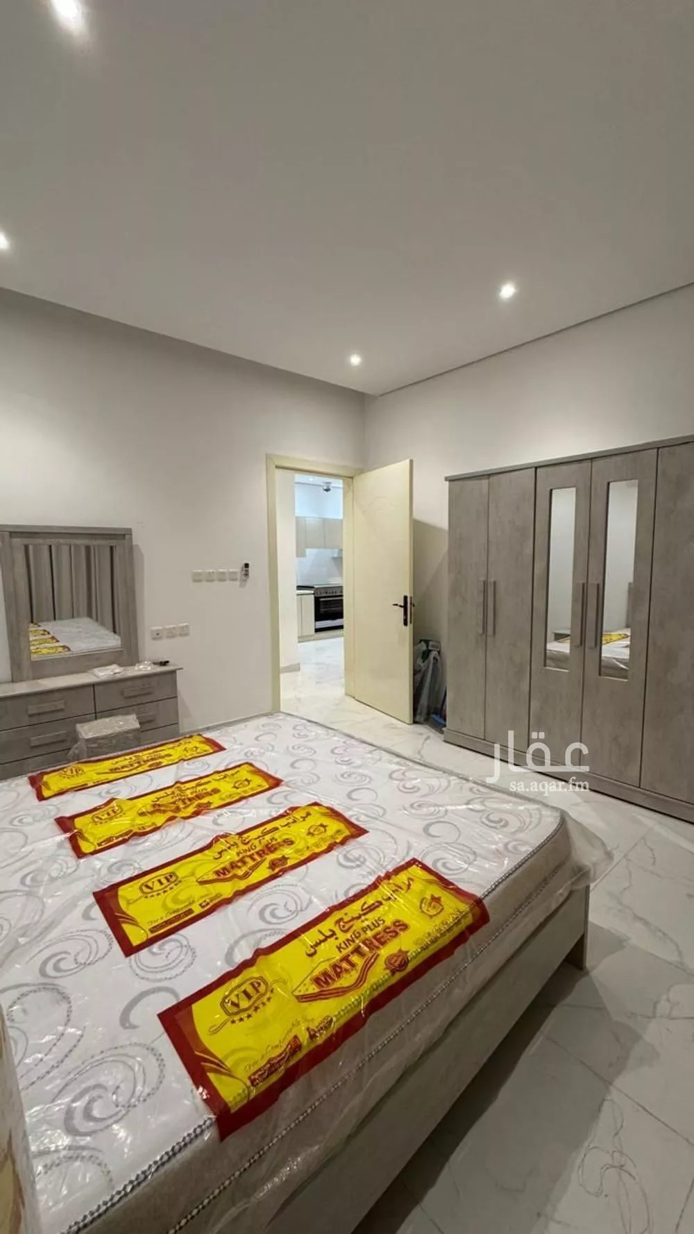 2 bedroom floor in Al Hazm 4