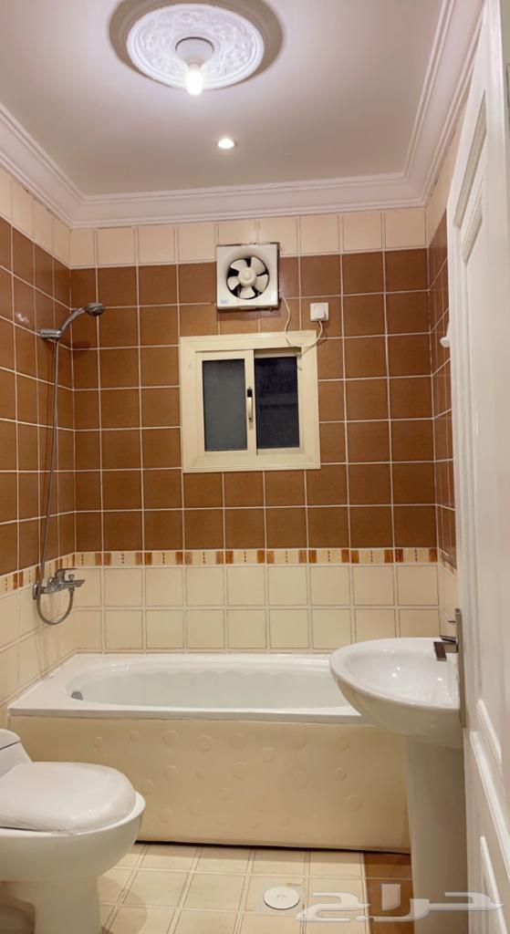 شقة 4 غرف في الريان 6