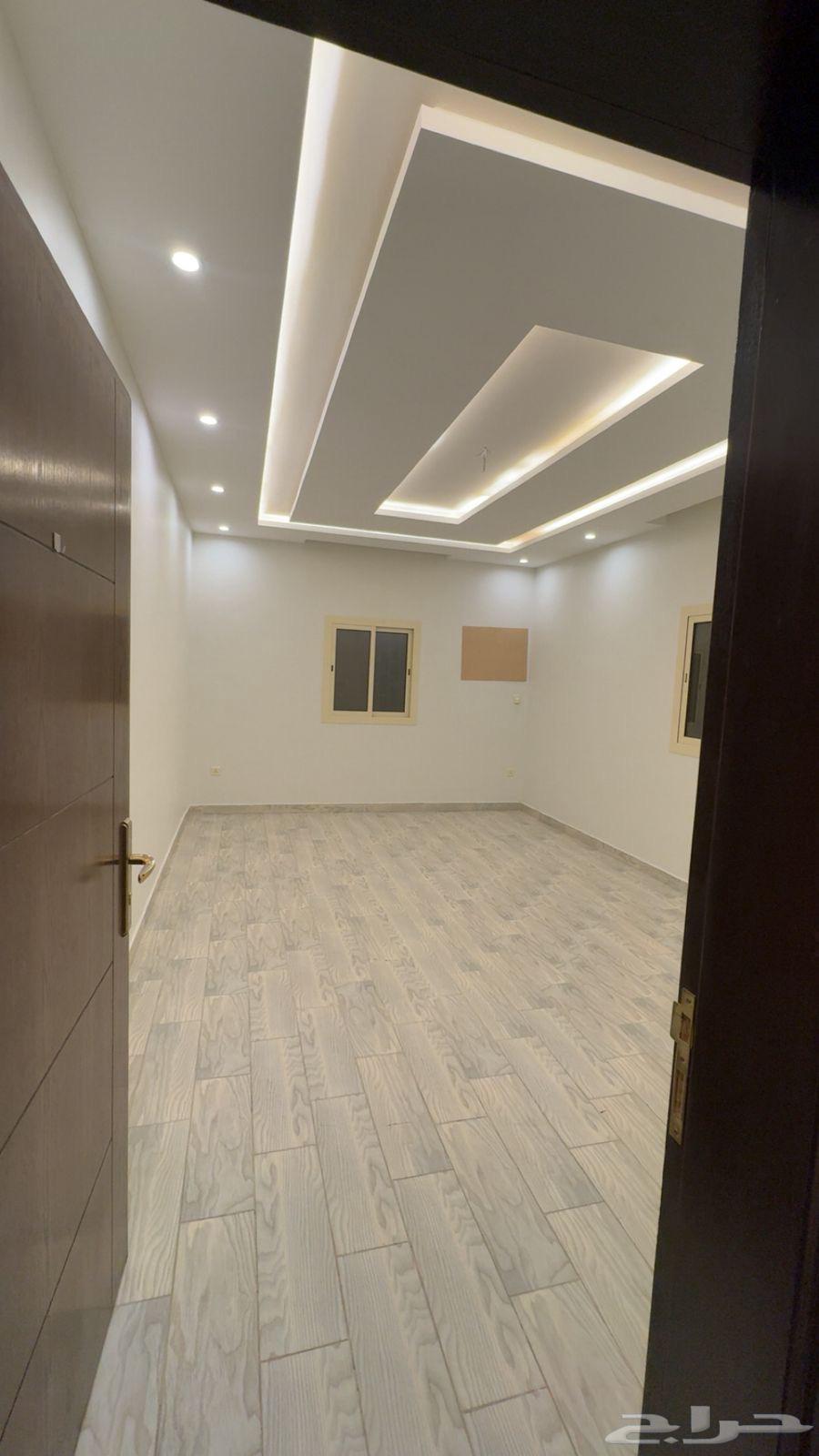 شقة 4 غرف في الواحة 3