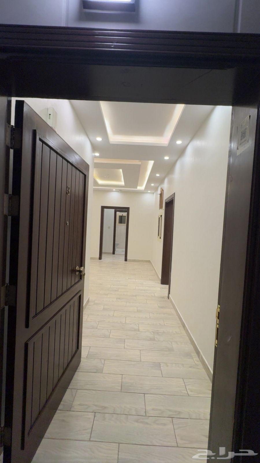 شقة 4 غرف في الواحة 4