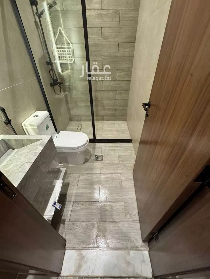 شقة  في الورود 6