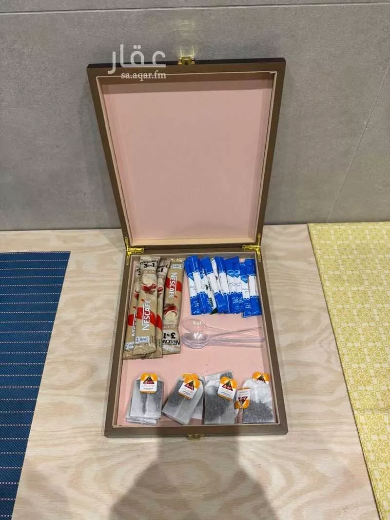 شقة  في الورود 10