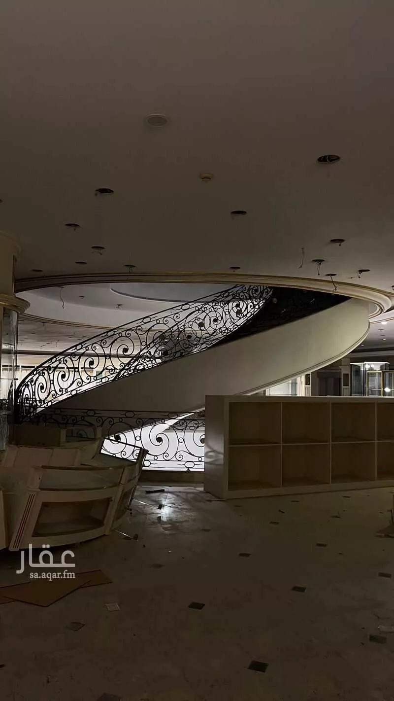 عمارة 1760 م² في الروضة 3