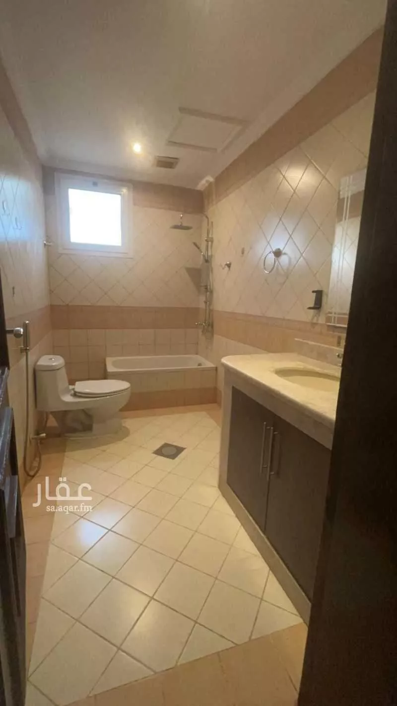 فيلا 5 غرف في الوادي 15