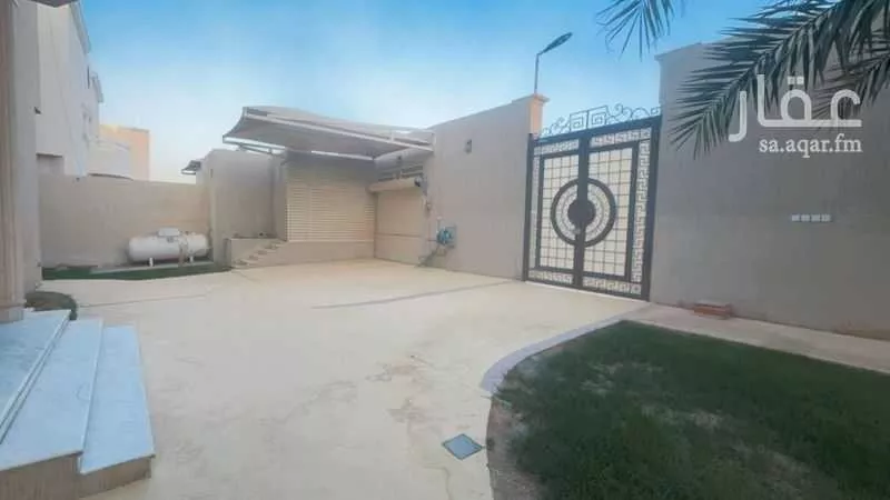 فيلا 5 غرف في الوادي 16