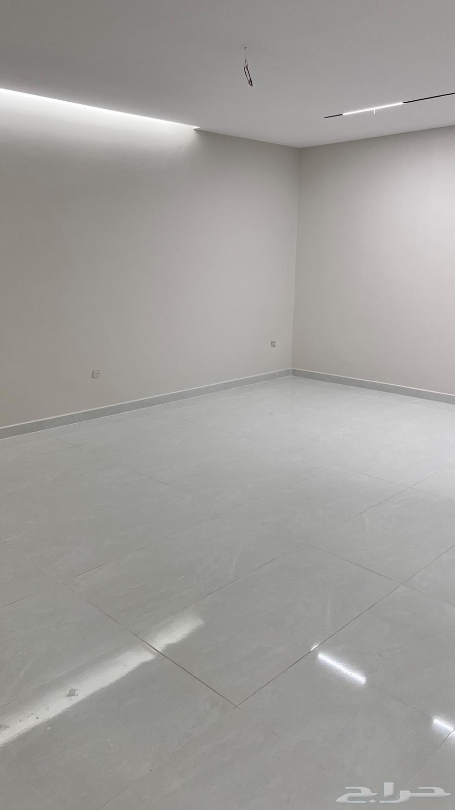 فيلا 7 غرف في الأجواد 11